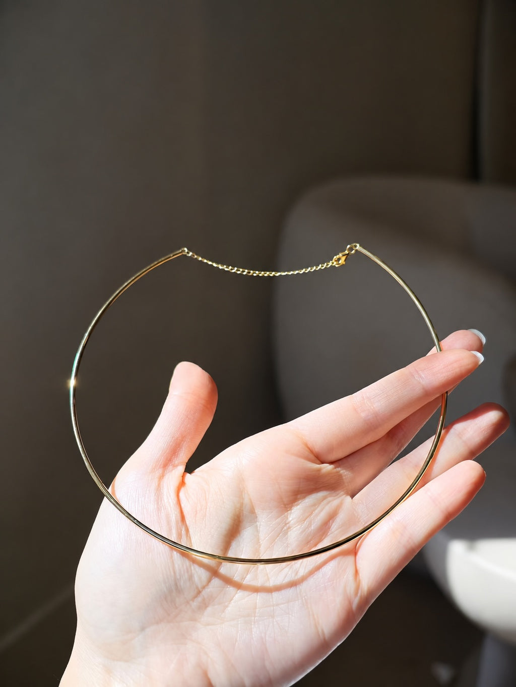 18K Omega Choker Necklace