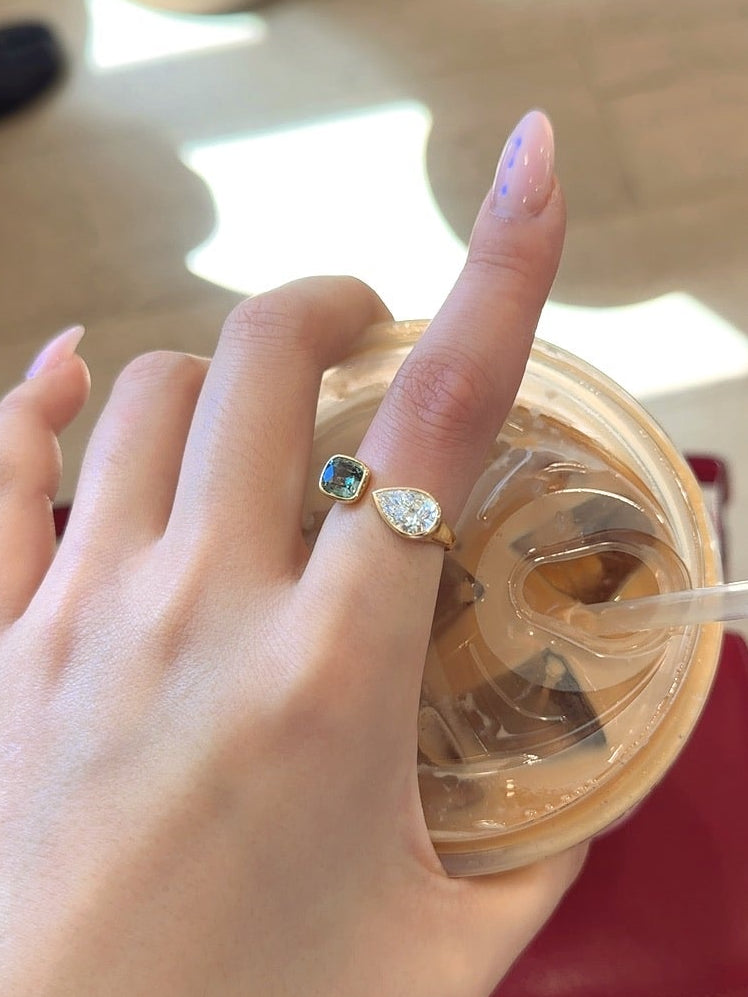 1.07 Carat Alexandrite & 1.38 Carat Lab-Grown Diamond Ring in 18K Yellow Gold