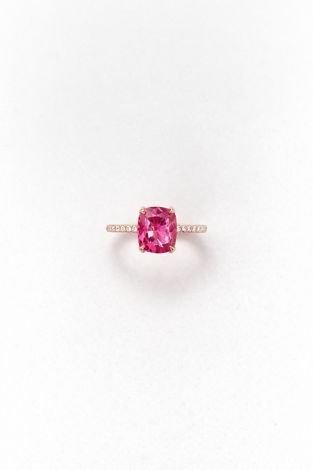4.6 Carats Pink Tourmaline Ring 18K Gold with Natural Diamond Accents