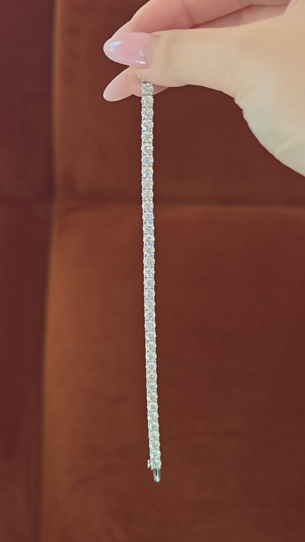 16.96 CTW 18K Gold Lab Diamond Tennis Bracelet  IGI Certificate